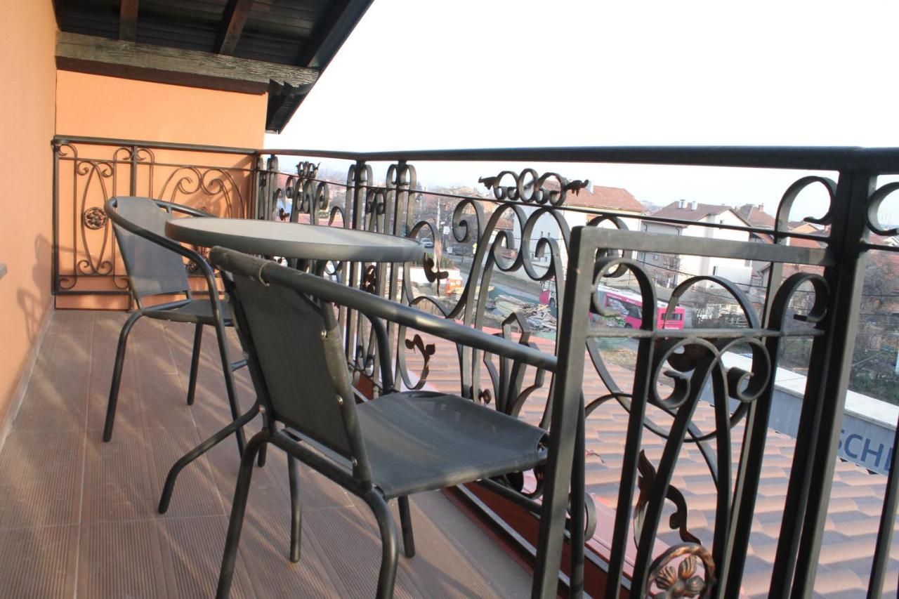 Guest House Vrazhdebna Sofia Exterior photo