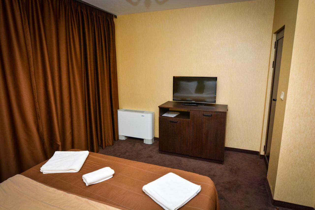 Guest House Vrazhdebna Sofia Exterior photo